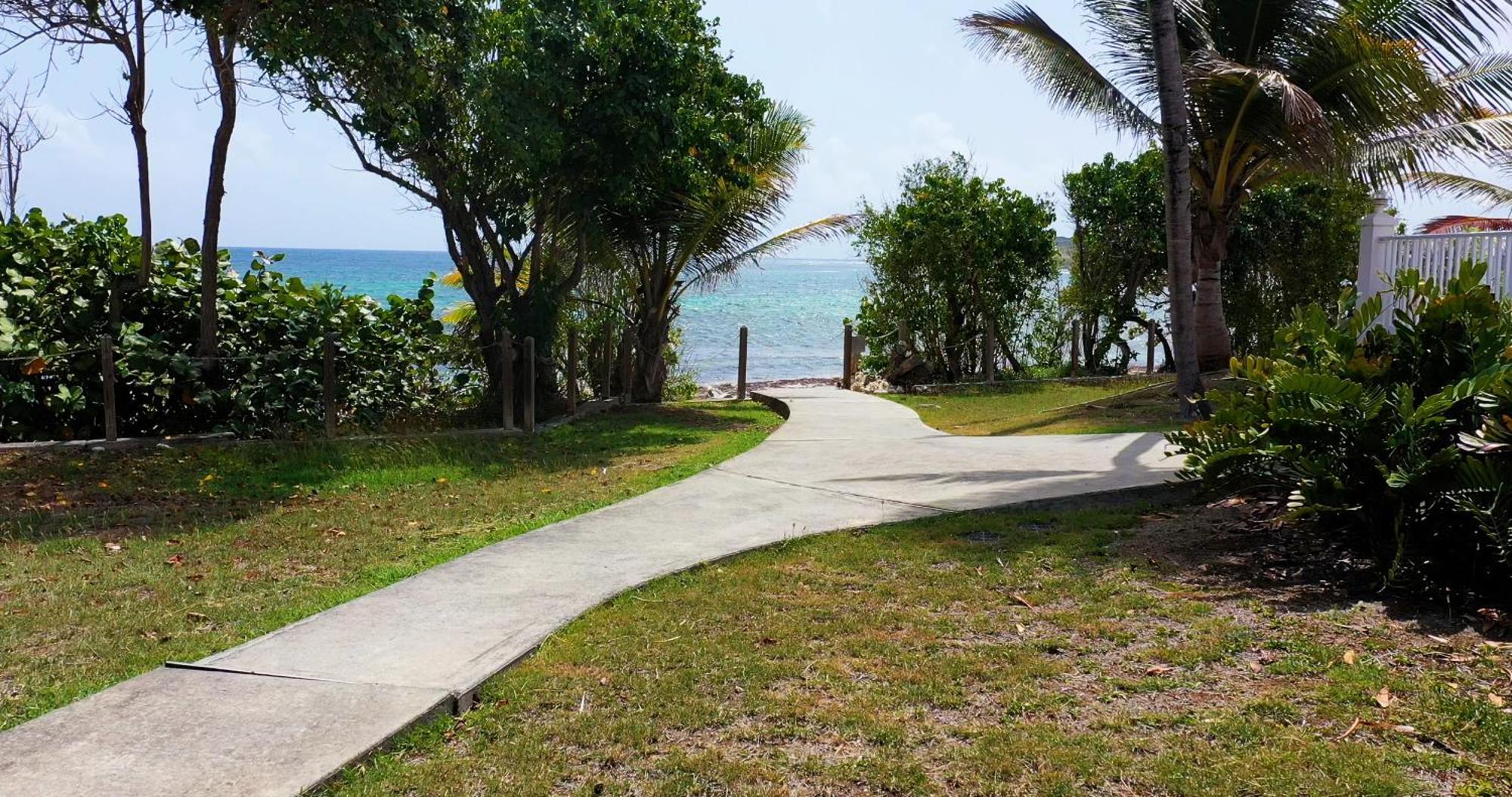 ​​​​​​​Hibiscus Beach House 2 Bedroom 2.5 Bath Take 30 Steps To Your Private Beach Christiansted Exterior photo